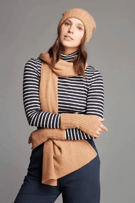 Ribbed Cashmere Wristwarmers from Lavender Hill Clothing