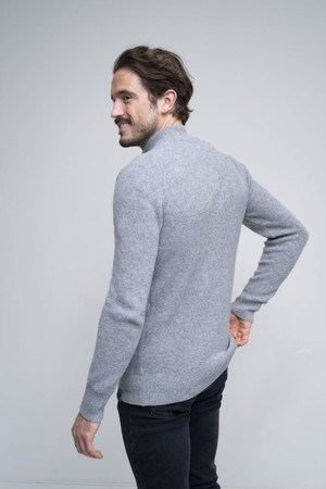 SOFT ZIP CARDIGAN | Light Grey from Loop.a life