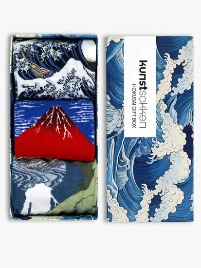 Katsushika Hokusai sokken giftbox from Lotika