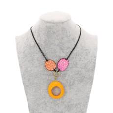 Malva- verstelbare ketting van tagua - oranje/roze/geel via MoreThanHip