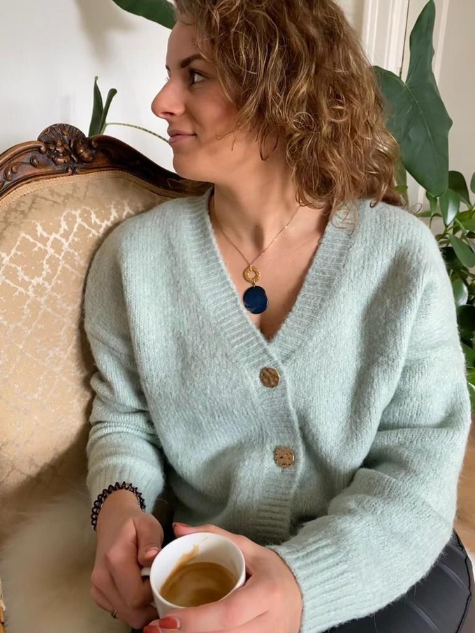 Celeste ketting met hanger van tagua en een goudkleurige ring - rood from MoreThanHip