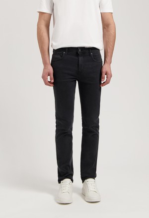 Bryce Mid Straight - Stone Black from Mud Jeans