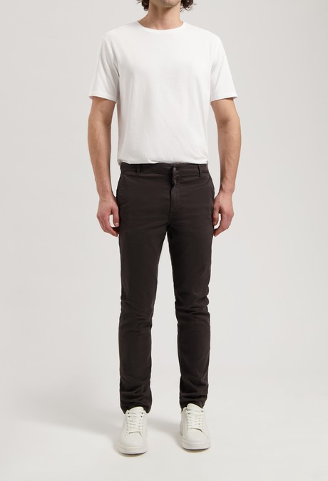 Scott Mid Tapered - Charcoal from Mud Jeans