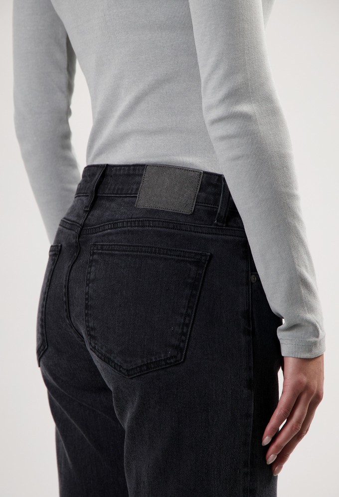 Carry Mid Straight - Black Vintage from Mud Jeans