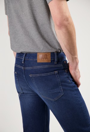 Bryce Mid Straight - Medium Dark from Mud Jeans