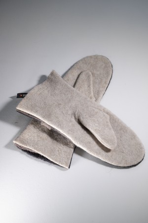 Long Mittens | black & blond natural wool felt from Pepavana