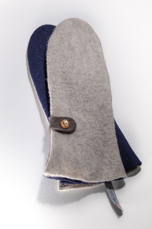 Mittens | blond, navy blue & brown from Pepavana