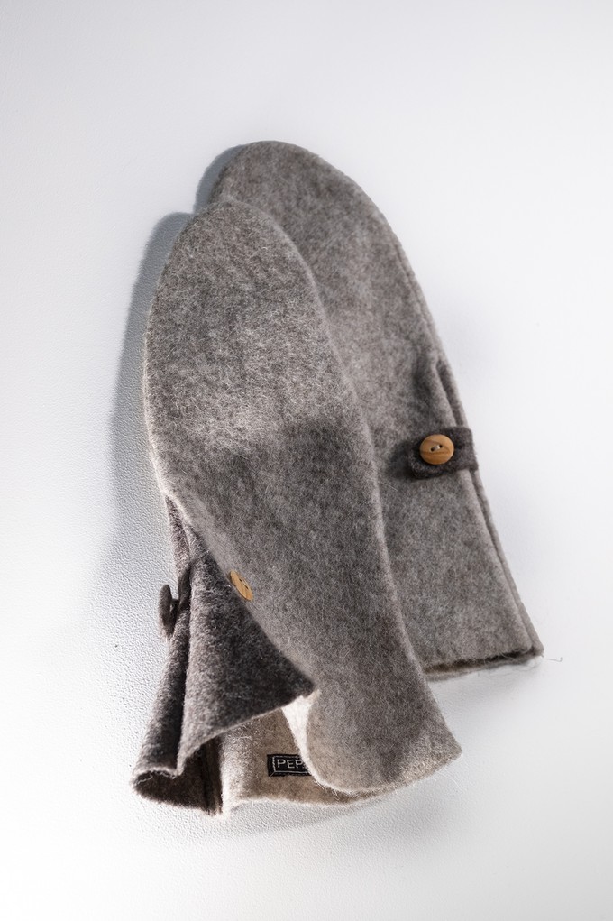 Long  Mittens | motorcycle style in six wool felt blends from Pepavana