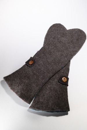 Long  Mittens | motorcycle style in six wool felt blends from Pepavana