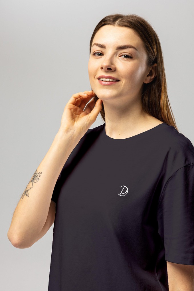 Chest Logo T-Shirt Unisex from Pitod