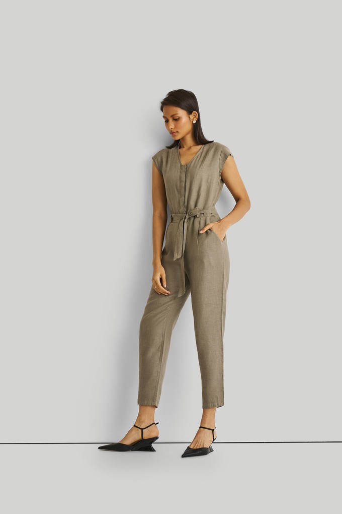 Evening Chai Jumpsuit in Dark Green from Reistor