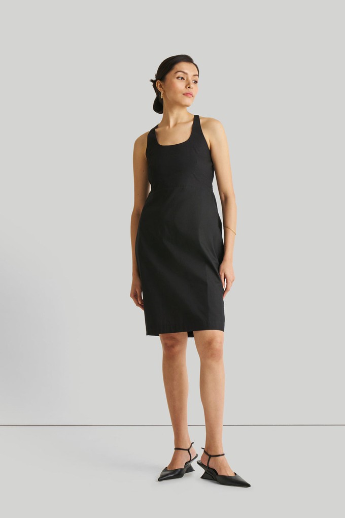 Fitted Knee Length Dress in Black from Reistor