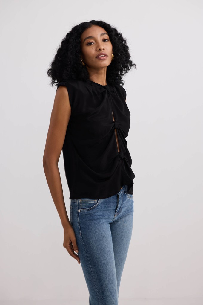 The Knot-so-Basic Top in Black from Reistor