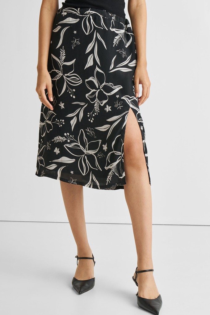 Floral Skirt with Front Slit from Reistor