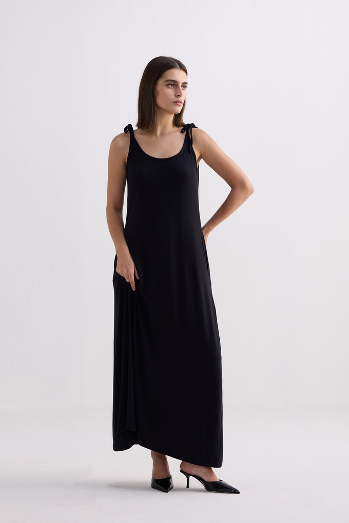 Tie-Detail Maxi Dress in Black from Reistor