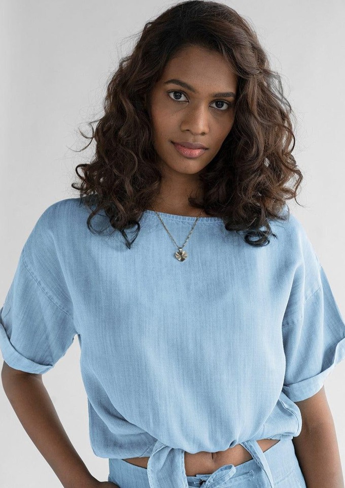 Twist and Sway Top in Blue from Reistor