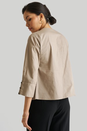 Front Twist Top in Ecru from Reistor