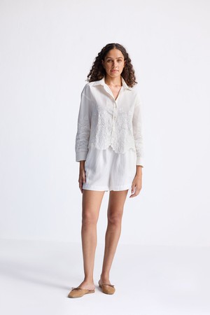 Embroidered Button-up Shirt in White from Reistor