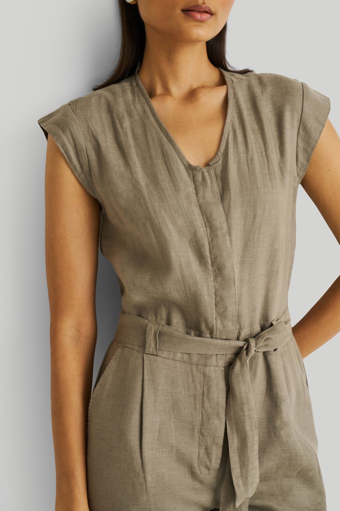 Evening Chai Jumpsuit in Dark Green from Reistor