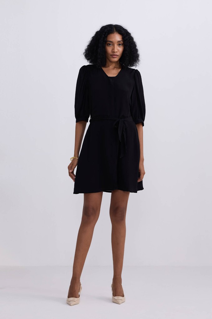 Short Dress with a Waist-tie in Black from Reistor