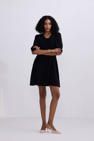 Short Black Dress with a Waist-tie in Black from Reistor