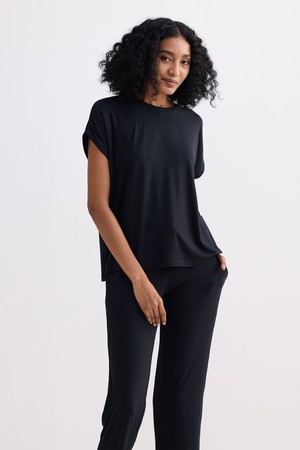 Relaxed Tee in Black from Reistor