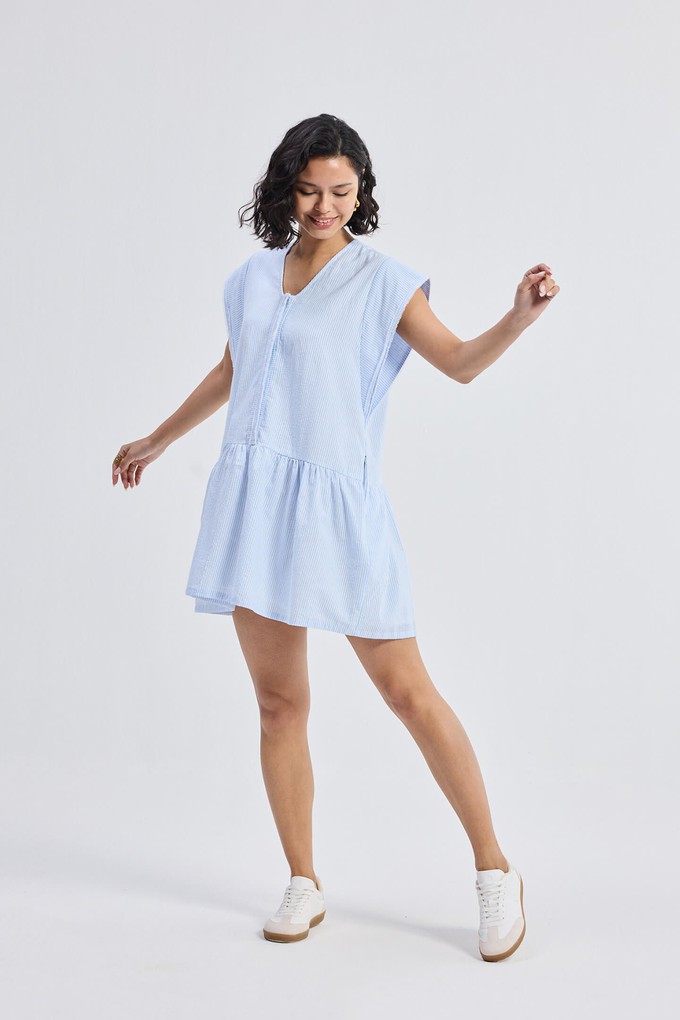 Oversized V neck Short Dress with Frayed Sleeves from Reistor