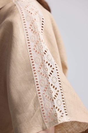 Boxy Shirt with Lace from Reistor