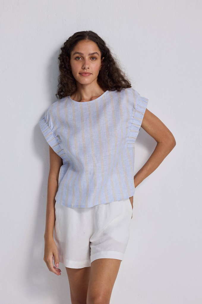 Boxy Top with Sleeve Detailing from Reistor