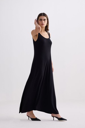 Tie-Detail Maxi Dress in Black from Reistor