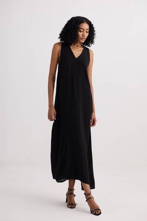 Crossed in Chic Sleeveless Maxi Dress in Black from Reistor