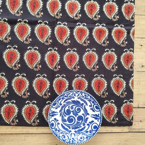 Bagru paisley block-printed placemats set of 2, handmade table mats from Shakti.ism