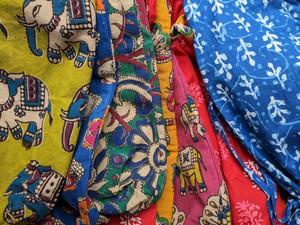 The perfect reusable gift bag, Handmade Kalamkari Cotton Pouch, Bottle Gift Bag from Shakti.ism