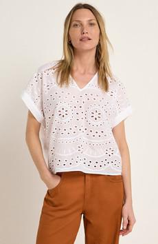 Blouse broderie via Sophie Stone