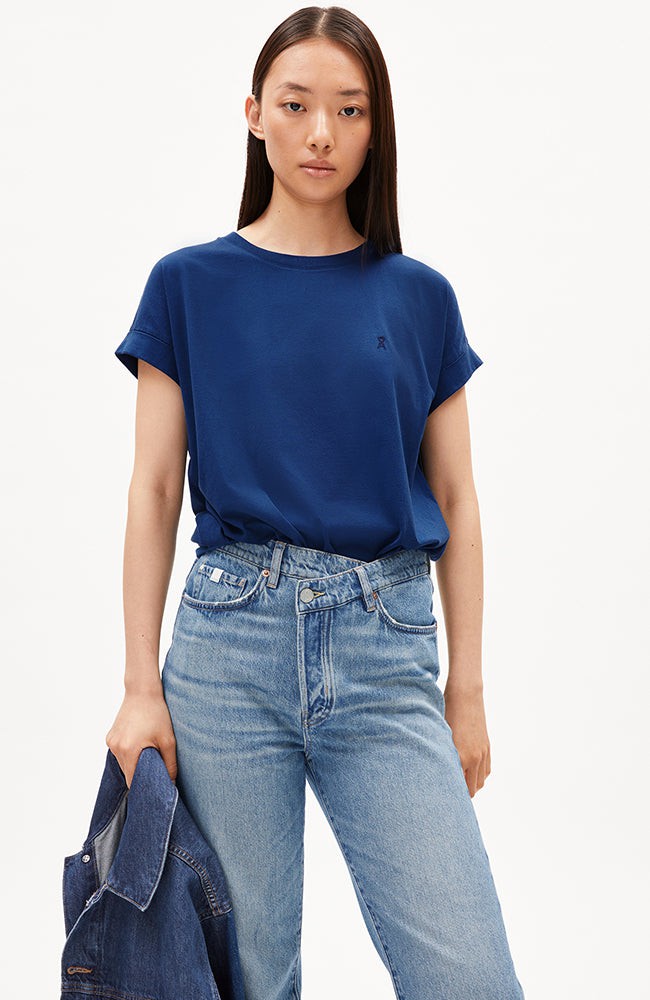 Idaara t-shirt faded indigo from Sophie Stone