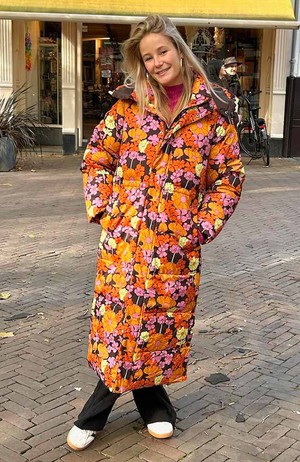 Karmas flower power puffer jas from Sophie Stone