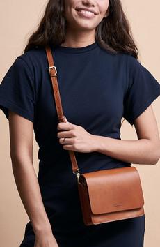 Audrey Mini Cognac Classic Leather tas via Sophie Stone