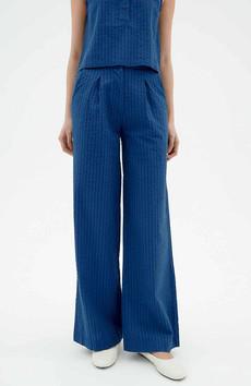 Manolita seersucker broek blauw via Sophie Stone