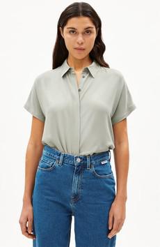 Larisaana blouse sea green via Sophie Stone