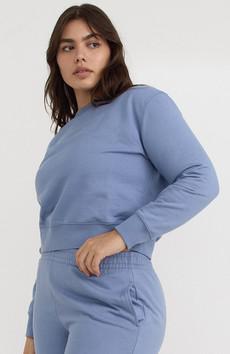 Weekend boxy sweat blue via Sophie Stone