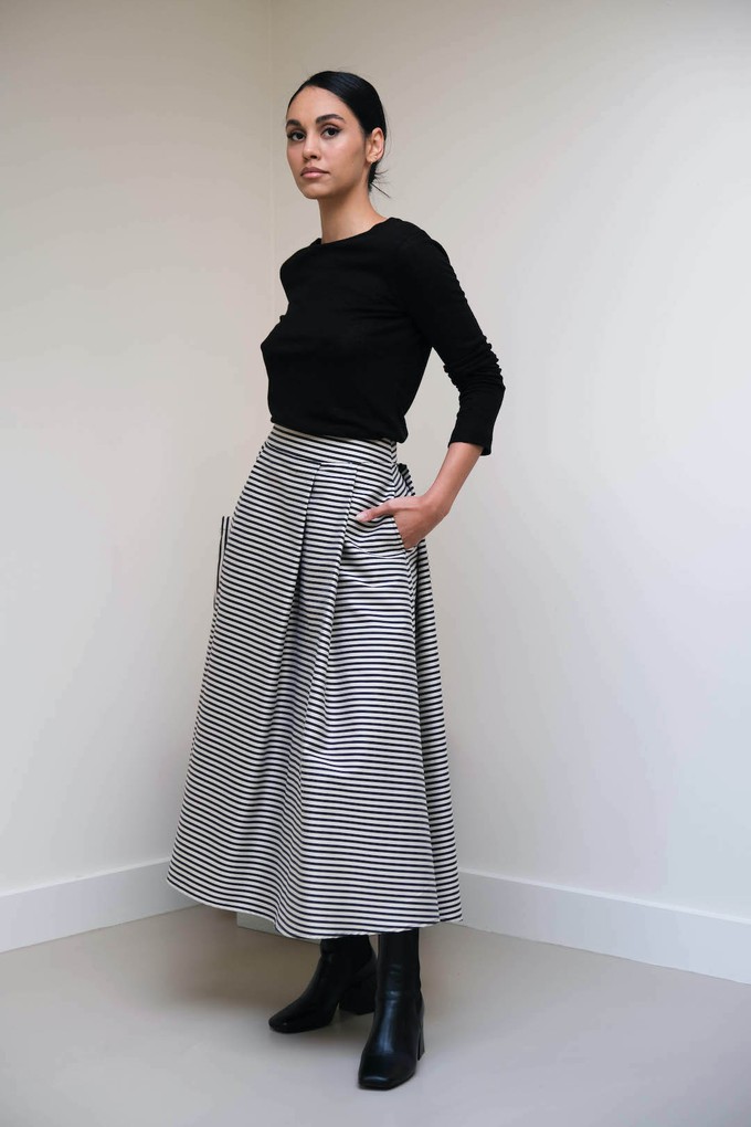 Juliette Top | Linnen Zwart from Sûr Atelier