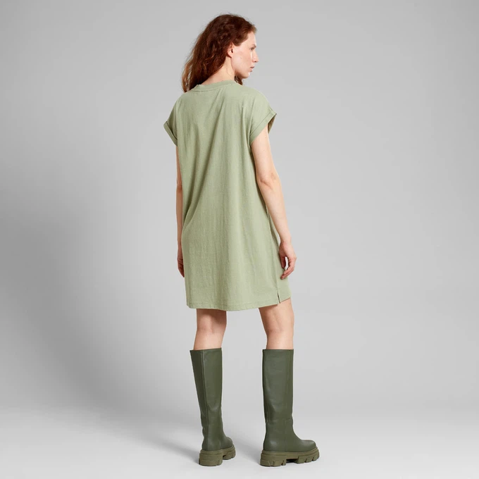 T-shirt Dress Eksta Hemp Tea Green from The Blind Spot