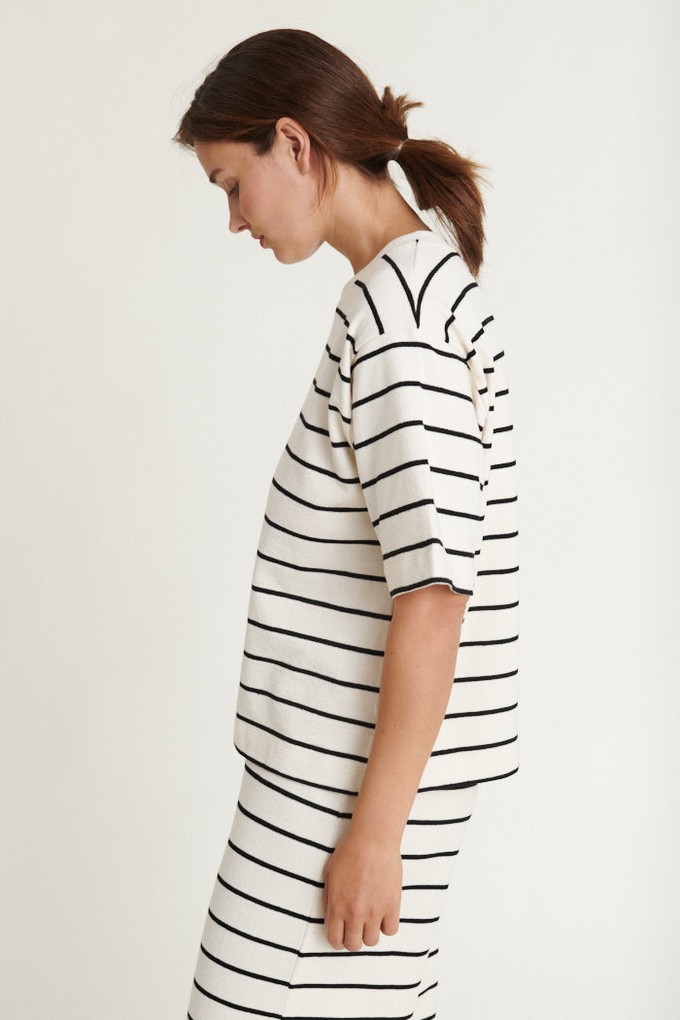 T-shirt Anneli Oversized Tee from The Blind Spot