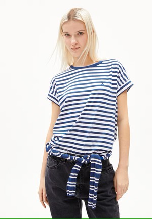 T-shirt Idaara Stripes White Lapis Blue from The Blind Spot