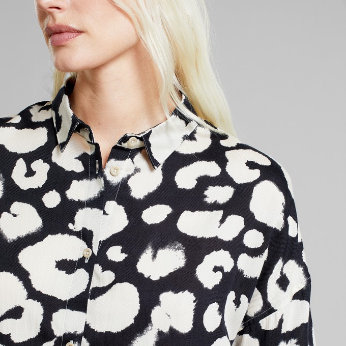 Shirt Nibe Painted Leopard Black from The Blind Spot