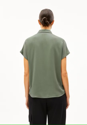 Blouse Larisaana Grey Green from The Blind Spot