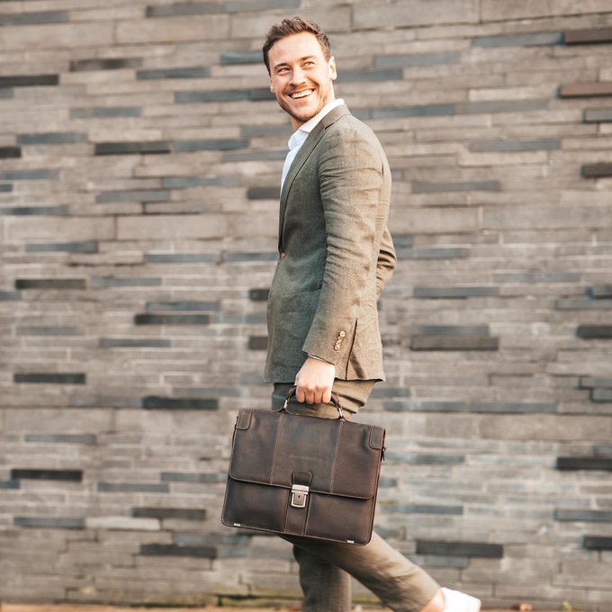 Leather Briefcase Brown Stuttgart - The Chesterfield Brand from The Chesterfield Brand