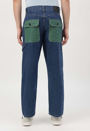 Re.Street Rebel | Hoch sitzende Jeans mit geradem Bein in dunklem Indigoblau from Un Denim