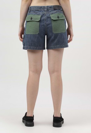 Re.Street Rebel | Gerade Shorts mit mittelhohem Bund in Dunkelindigo from Un Denim