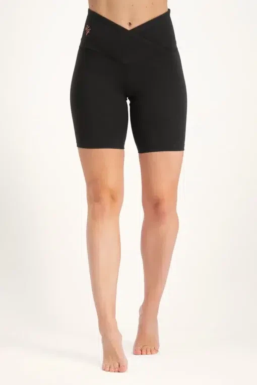 Yoga-Biker-Shorts Sati – Onyx Black from Urban Goddess